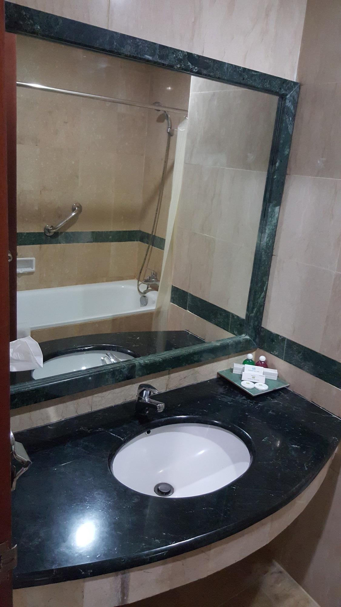 Harbourbay Amir Hotel Batam Zewnętrze zdjęcie