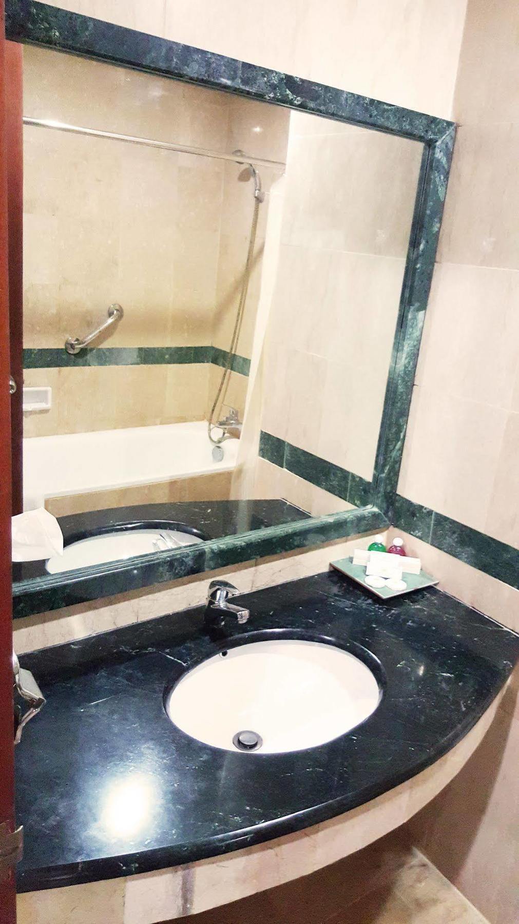 Harbourbay Amir Hotel Batam Zewnętrze zdjęcie